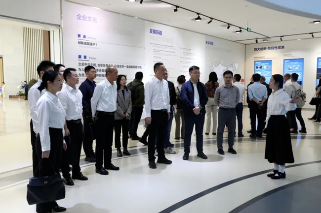 开展法企智链“三个一”活动